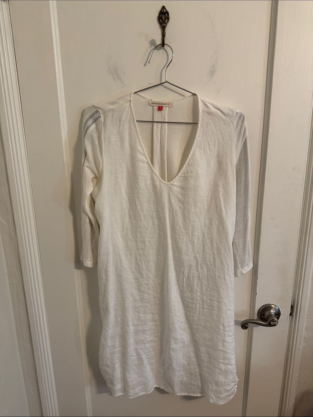 Graciela Naum Linen and Linen Blend White Kurta with Silver Detailing Sz S